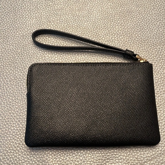 👛 NWT Coach wristlet - Picture 5 of 9